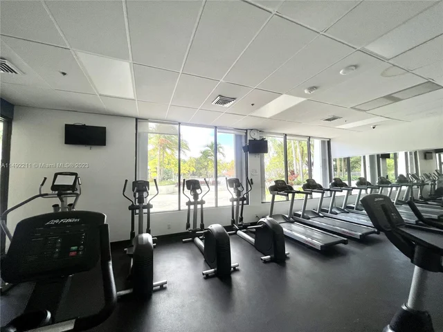 100 Bayview Dr # 310, Sunny Isles Beach FL 33160