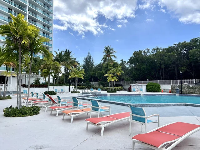 100 Bayview Dr # 310, Sunny Isles Beach FL 33160