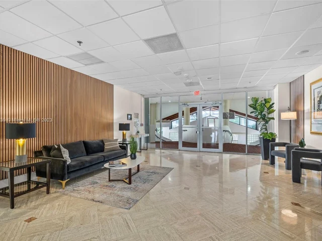 6422 Collins Ave # 404, Miami Beach FL 33141