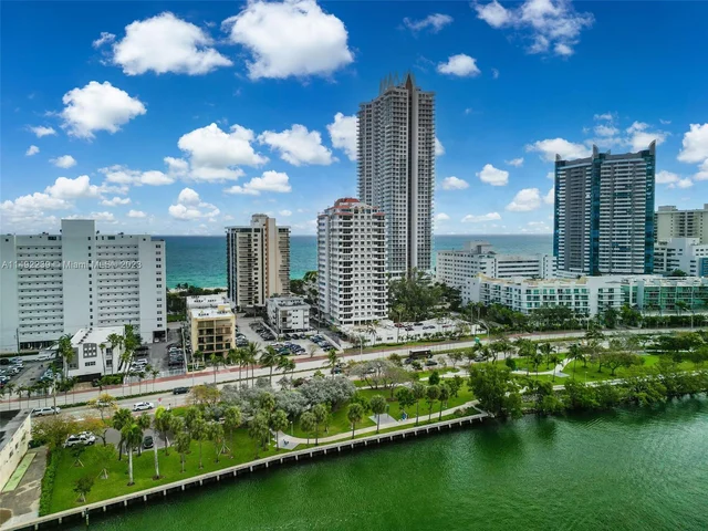 6422 Collins Ave # 404, Miami Beach FL 33141