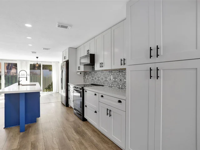 863 NW 81st Ter # 5, Plantation FL 33324