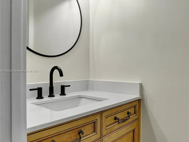 863 NW 81st Ter # 5, Plantation FL 33324