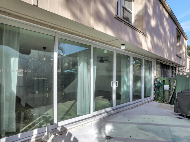 863 NW 81st Ter # 5, Plantation FL 33324