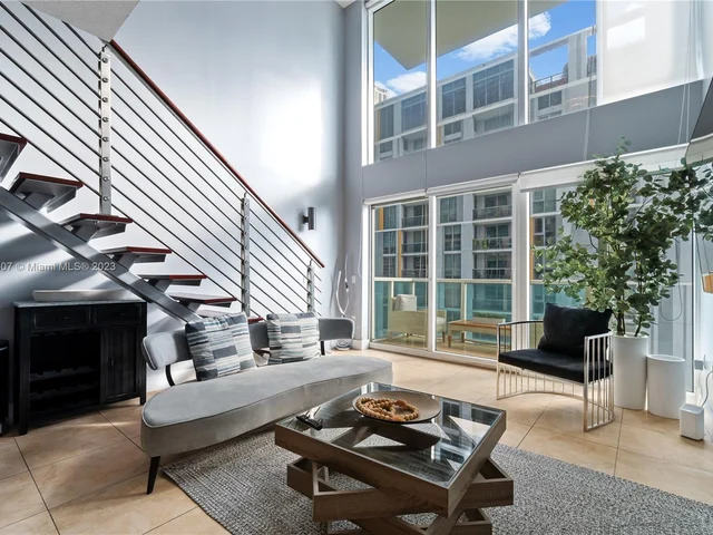 41 SE 5th St # 1212, Miami FL 33131