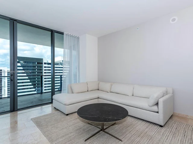 88 SW 7th St # 1602, Miami FL 33130