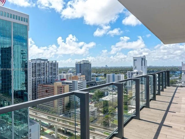 88 SW 7th St # 1602, Miami FL 33130