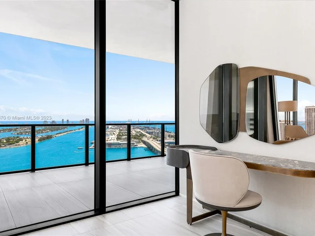 1000 Biscayne Blvd # 3702, Miami FL 33132