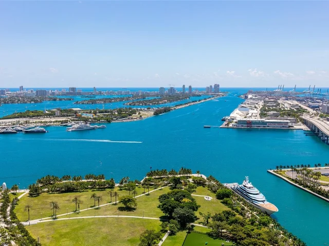 1000 Biscayne Blvd # 3702, Miami FL 33132