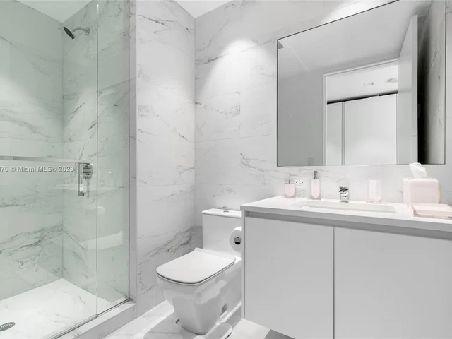 1000 Biscayne Blvd # 3702, Miami FL 33132