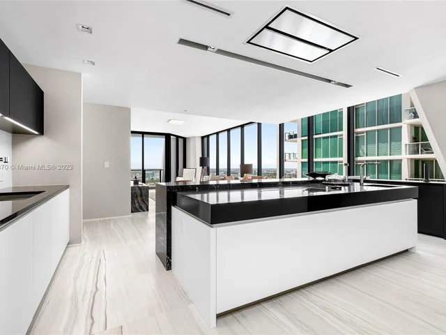 1000 Biscayne Blvd # 3702, Miami FL 33132