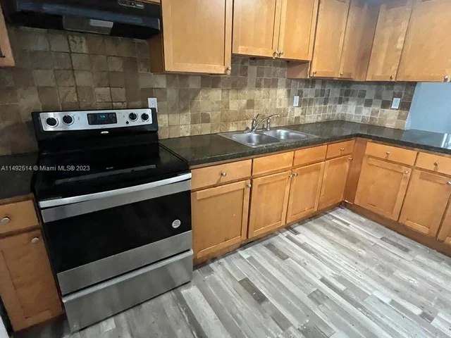 1532 SW 5th Pl # C, Fort Lauderdale FL 33312