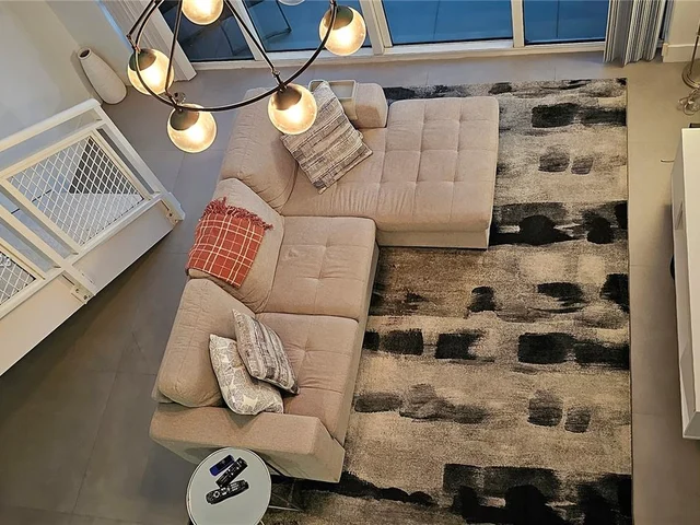 253 NE 2nd St # 618, Miami FL 33132