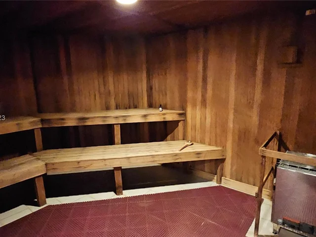 253 NE 2nd St # 618, Miami FL 33132