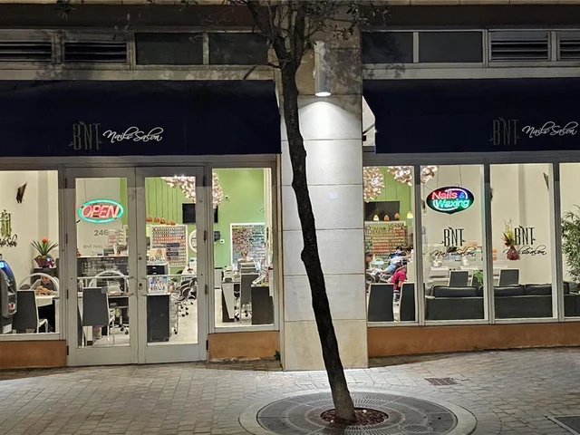 253 NE 2nd St # 618, Miami FL 33132