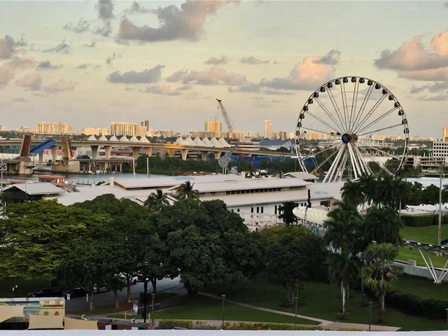 253 NE 2nd St # 618, Miami FL 33132