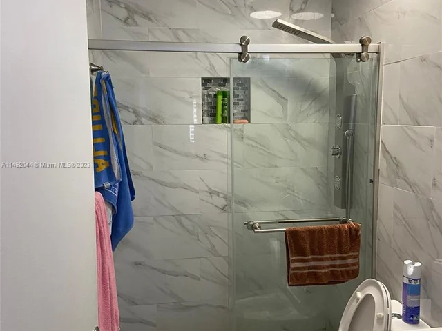 14939 SW 37th St, Miami FL 33185