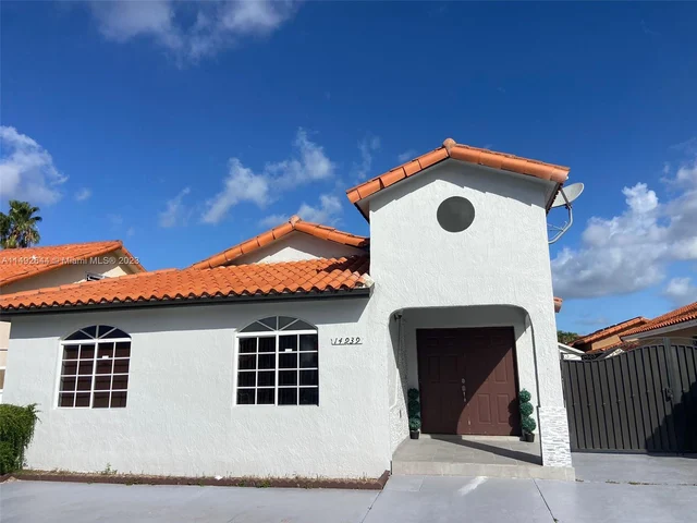 14939 SW 37th St, Miami FL 33185