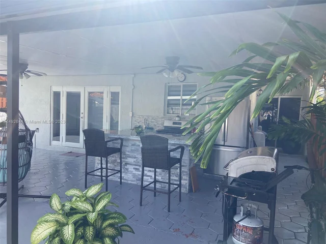 14939 SW 37th St, Miami FL 33185