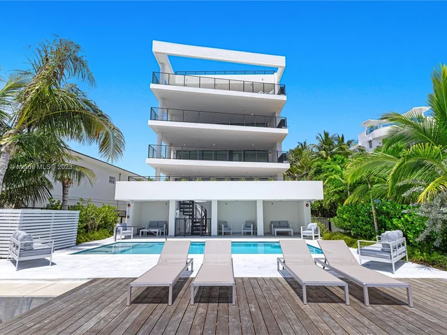 1930 Bay Dr # 4, Miami Beach FL 33141