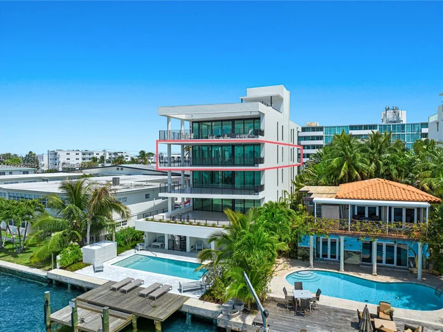 1930 Bay Dr # 4, Miami Beach FL 33141