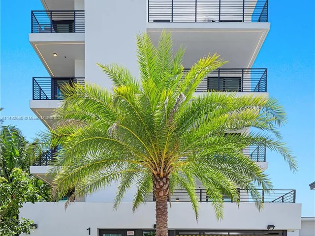 1930 Bay Dr # 4, Miami Beach FL 33141