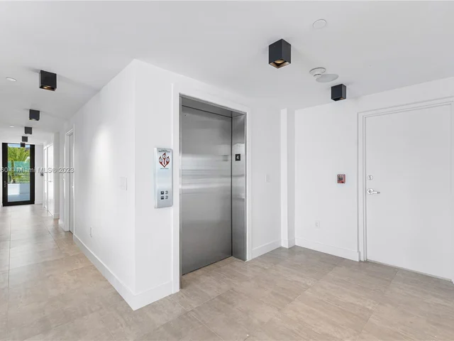 1930 Bay Dr # 4, Miami Beach FL 33141