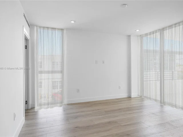 1930 Bay Dr # 4, Miami Beach FL 33141