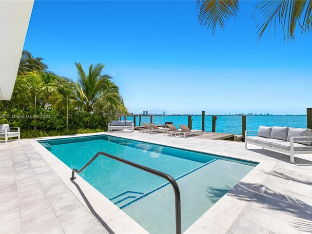 1930 Bay Dr # 4, Miami Beach FL 33141