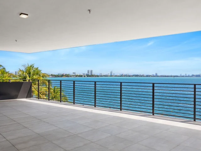 1930 Bay Dr # 4, Miami Beach FL 33141