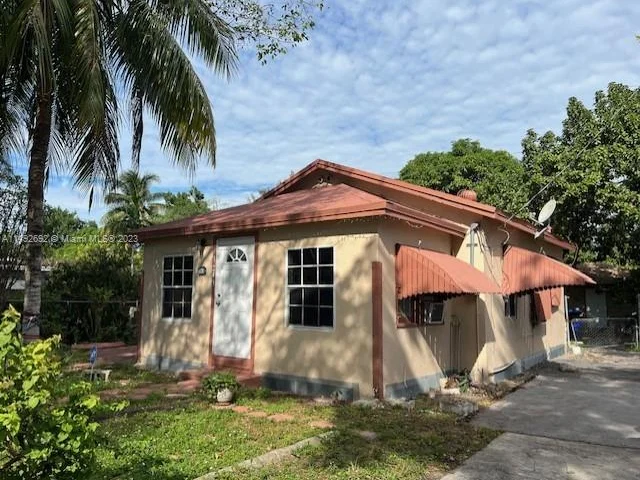 1243 NE 159th St, North Miami Beach FL 33162