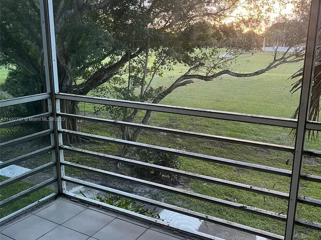 8421 Lagos De Campo Blvd # 202T, Tamarac FL 33321