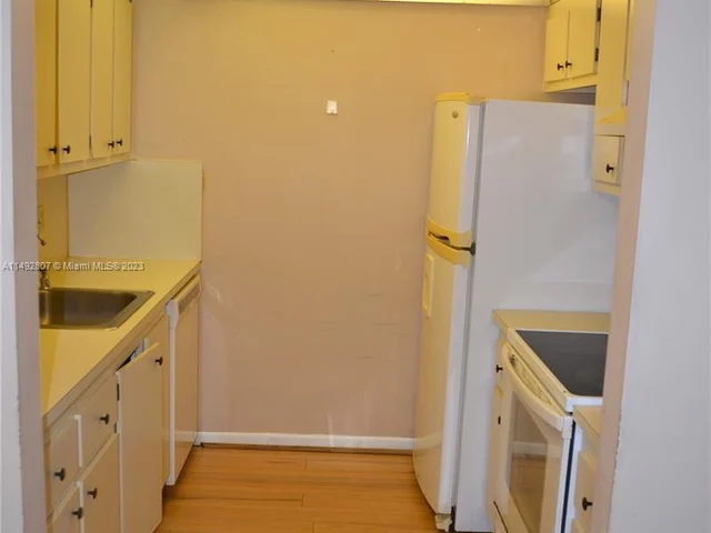 400 SW 134th Way # 308F, Pembroke Pines FL 33027