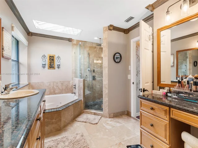 10650 Paris St, Cooper City FL 33026