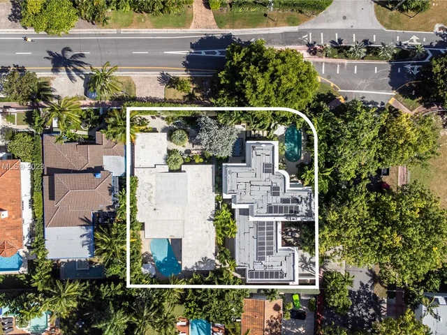 6000-6010 Pine Tree Dr, Miami Beach FL 33140