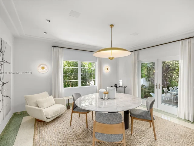 6000-6010 Pine Tree Dr, Miami Beach FL 33140