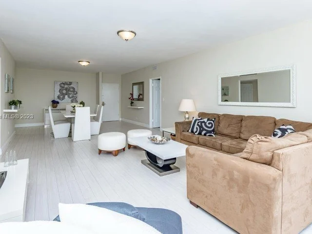 5601 Collins Ave # 420, Miami Beach FL 33140