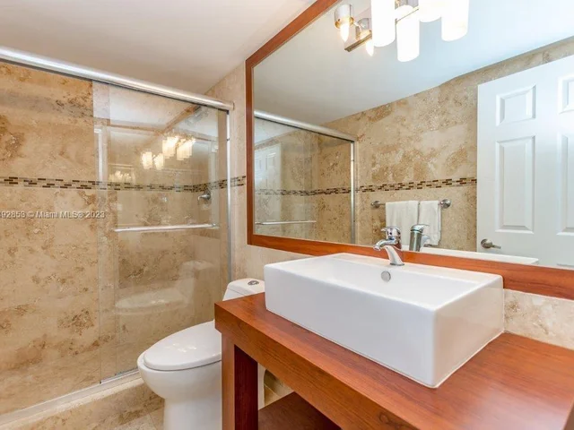 5601 Collins Ave # 420, Miami Beach FL 33140