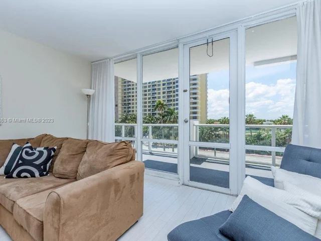 5601 Collins Ave # 420, Miami Beach FL 33140