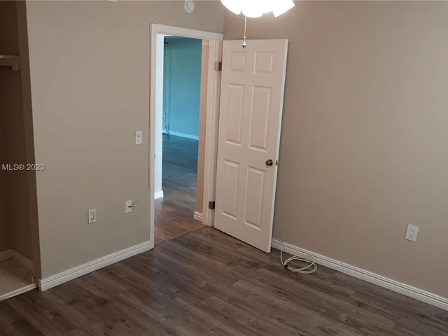 1504 Whitehall Dr # 105, Davie FL 33324