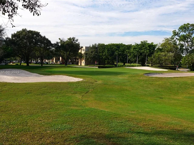 1504 Whitehall Dr # 105, Davie FL 33324