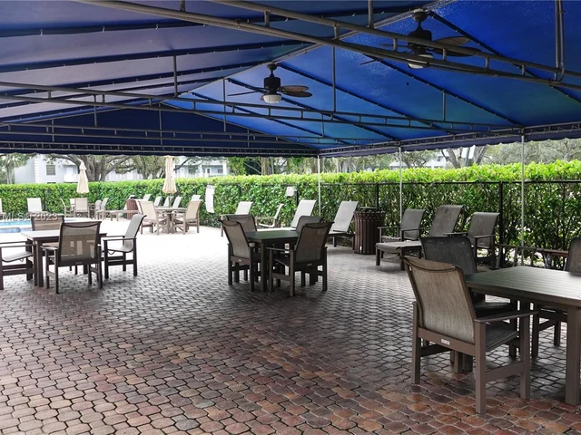 1504 Whitehall Dr # 105, Davie FL 33324