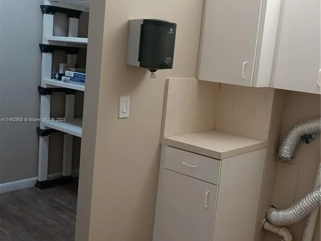 1504 Whitehall Dr # 105, Davie FL 33324