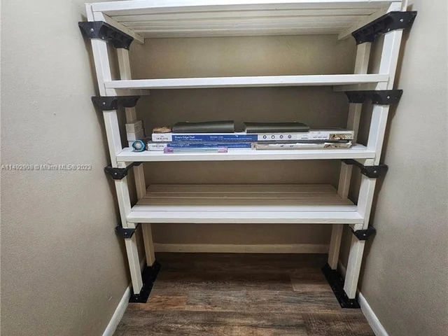 1504 Whitehall Dr # 105, Davie FL 33324