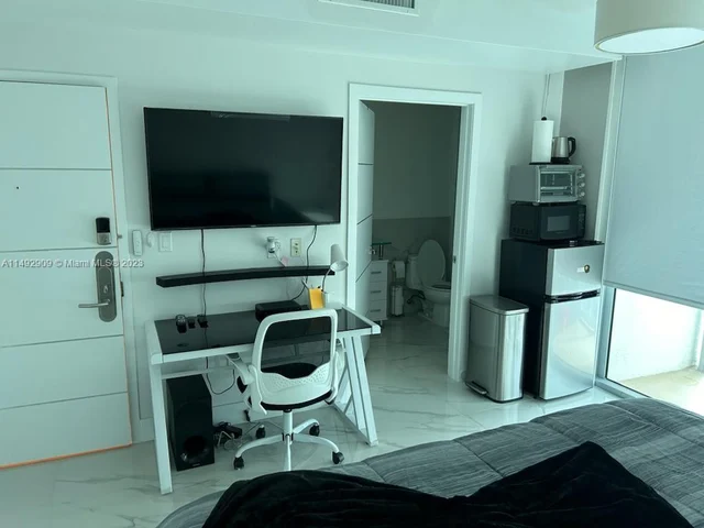 17315 Collins Ave # 555, Sunny Isles Beach FL 33160