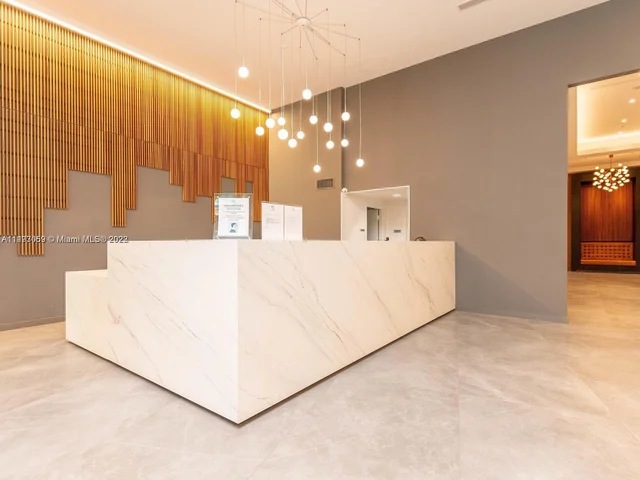 350 S Miami Ave # 1904, Miami FL 33130