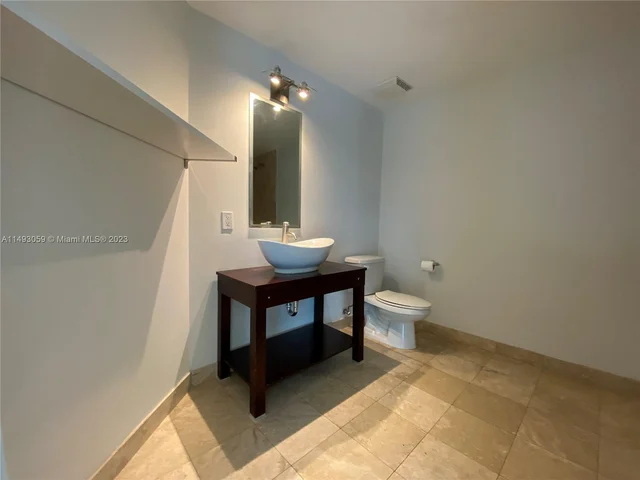 350 S Miami Ave # 1904, Miami FL 33130