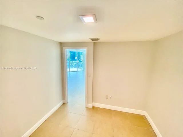 350 S Miami Ave # 1904, Miami FL 33130