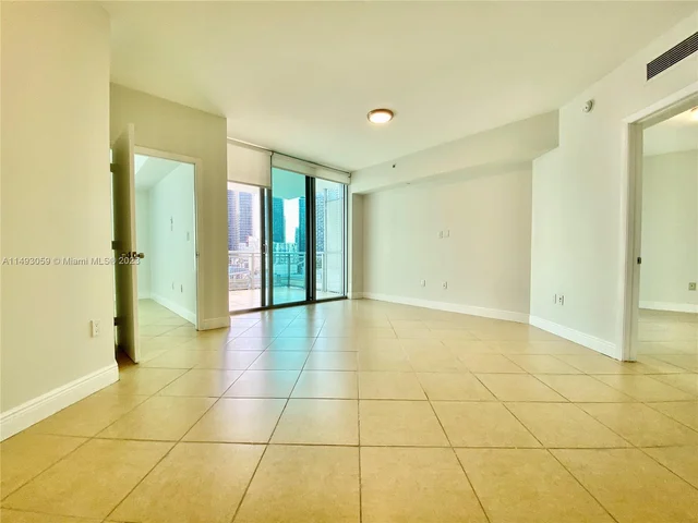 350 S Miami Ave # 1904, Miami FL 33130