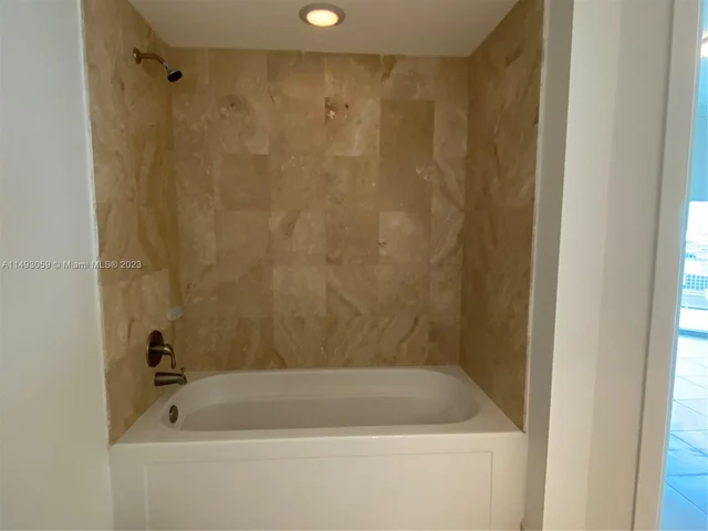 350 S Miami Ave # 1904, Miami FL 33130