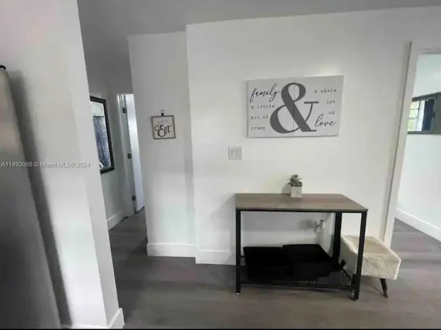 1553 NW 62nd Ter, Miami FL 33147